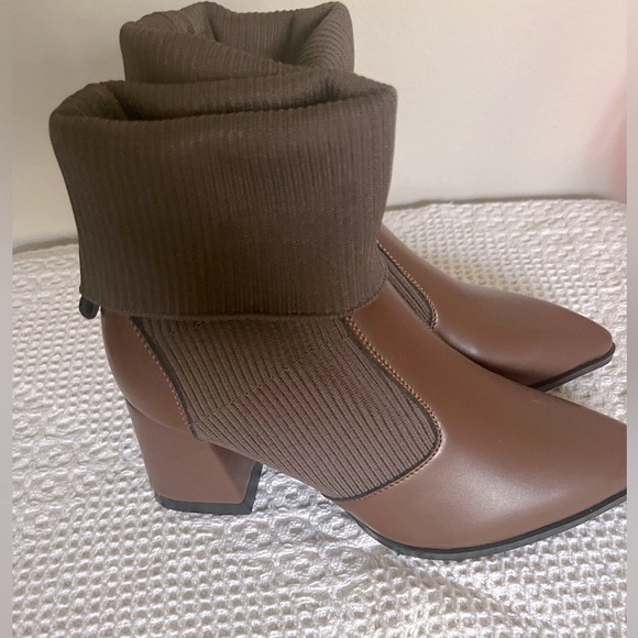 Brown socks Ankle Boots for Women - Picture 1 of 7